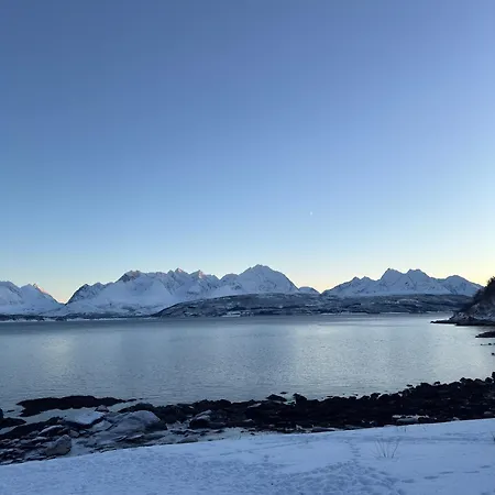 For 4 In Nature With Mountain View, 3 Km From Oldervik